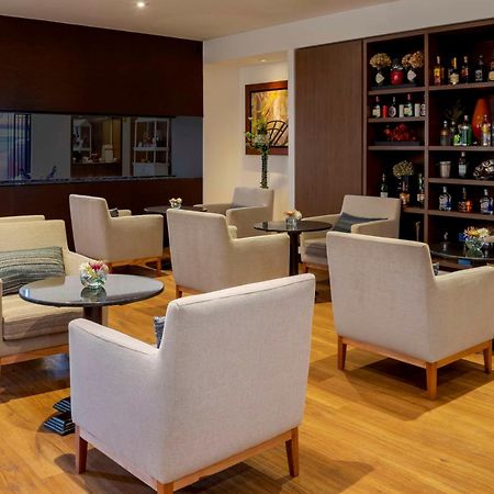 فندق إن إتش كولكشن رويال أندينو بوغوتا المظهر الخارجي الصورة The lounge at the airport