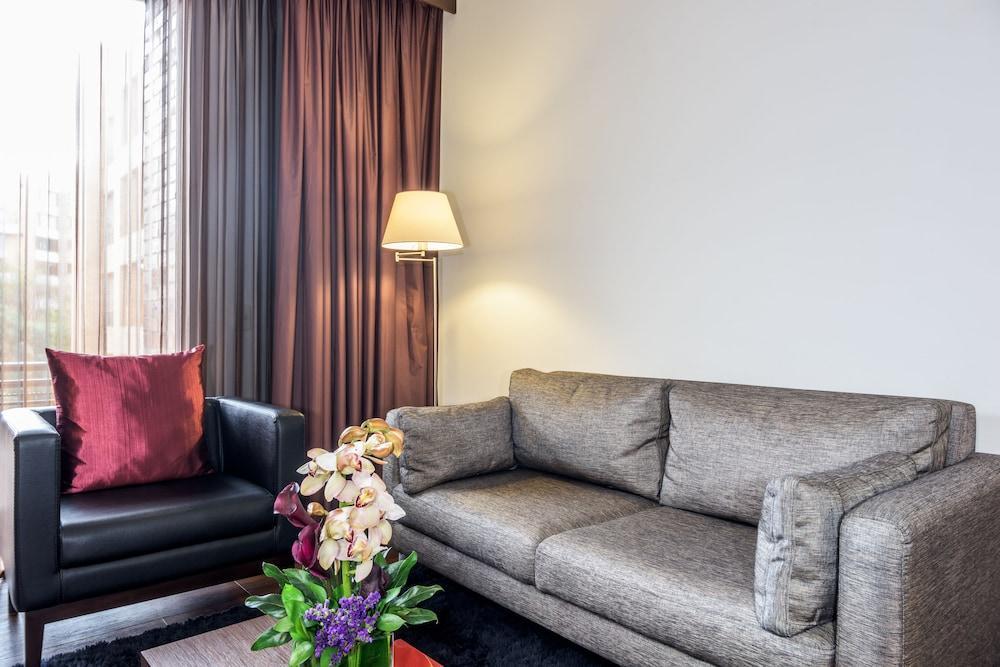 فندق إن إتش كولكشن رويال أندينو بوغوتا المظهر الخارجي الصورة A living room in a hotel
