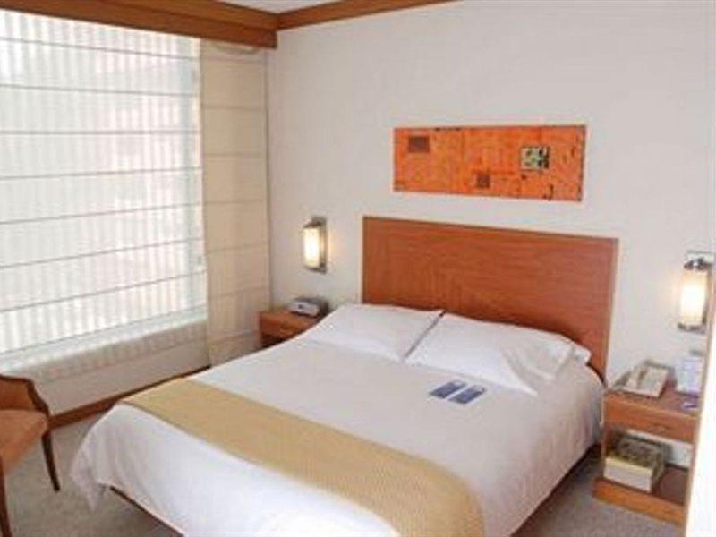 فندق إن إتش كولكشن رويال أندينو بوغوتا المظهر الخارجي الصورة A bedroom
